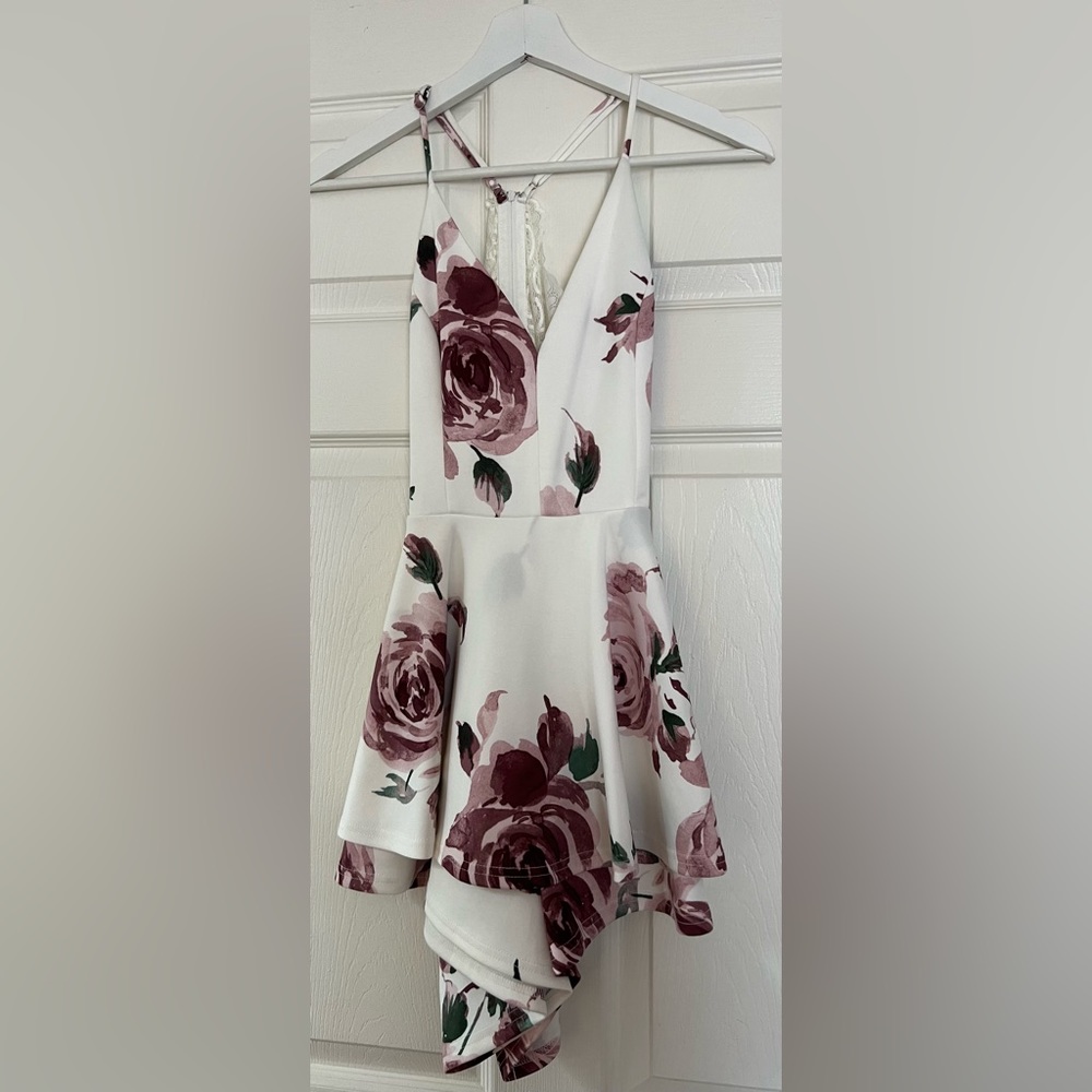 Windsor White with Pink Flowers & Lace Back Short Cocktail Dress - Picture 1 of 2